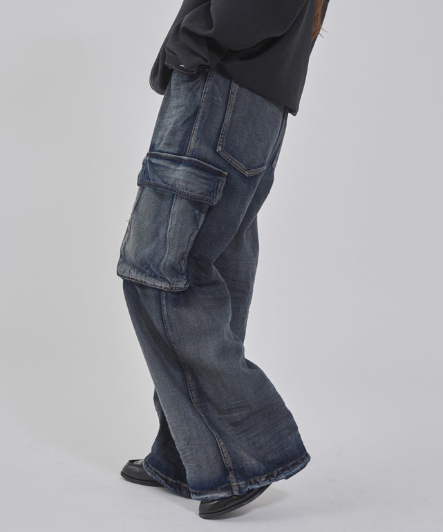 デニム淡加工 モデル：162cm M着用