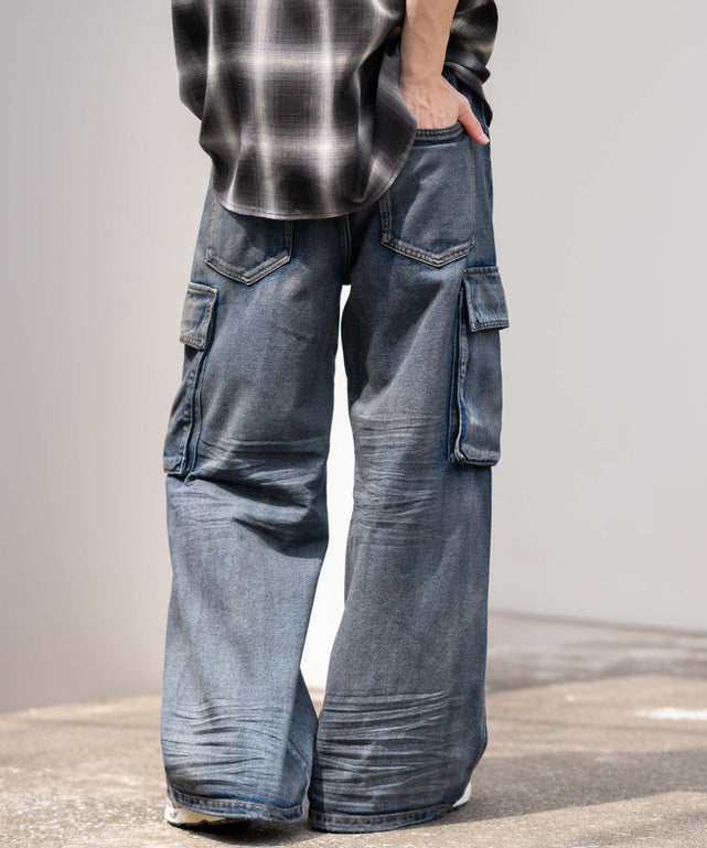 デニム淡加工 モデル：175cm L着用