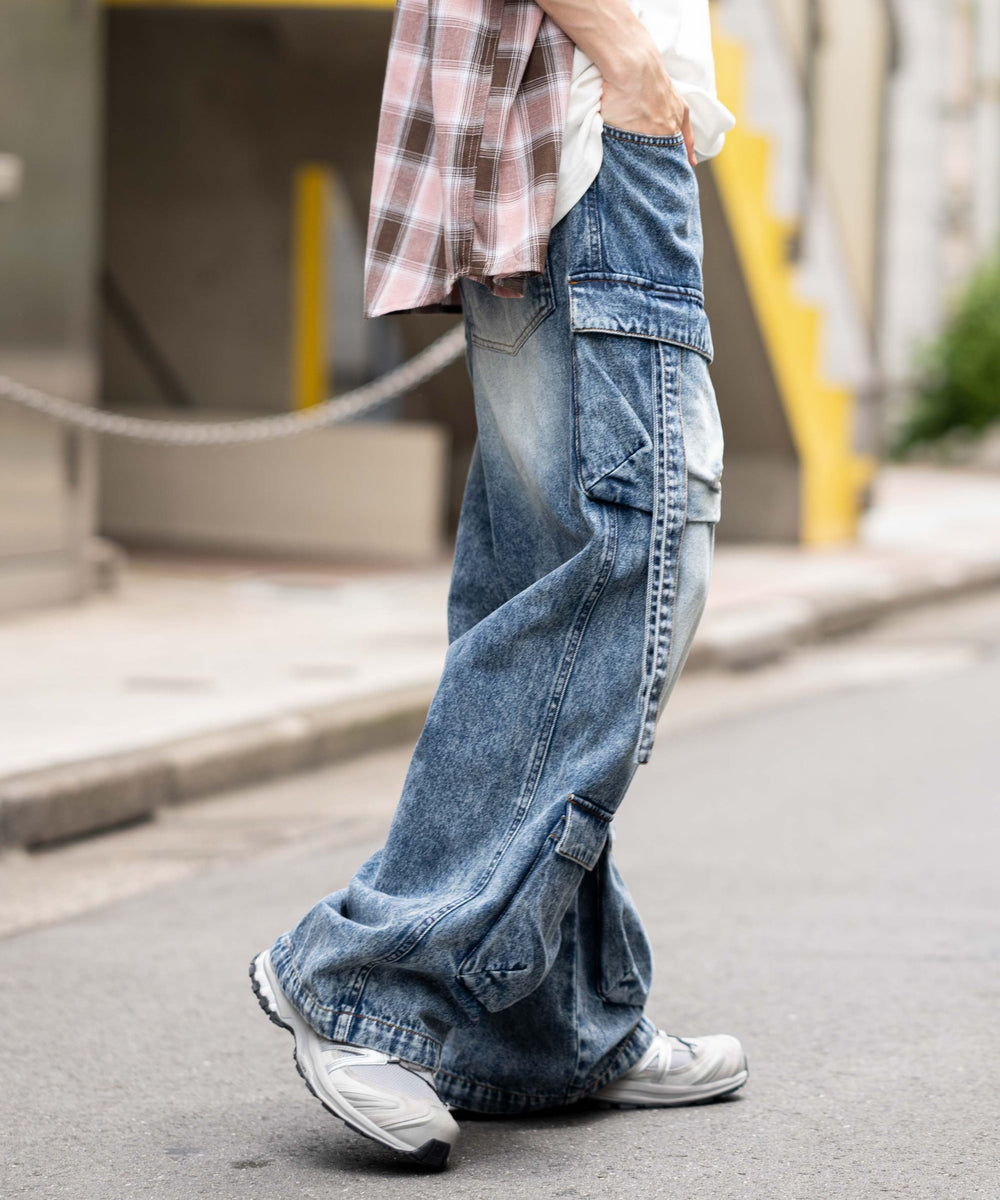 デニム淡加工 モデル：175cm L着用