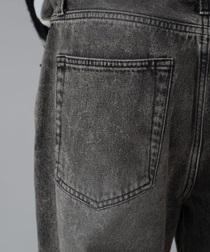 ストレートデニムパンツ