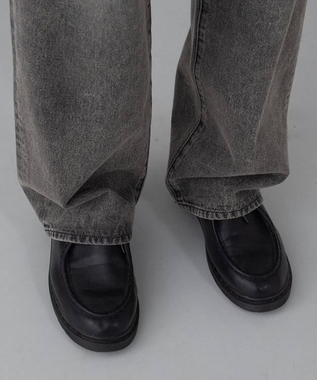 ストレートデニムパンツ