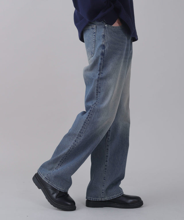 デニム中濃 モデル：178cm L着用