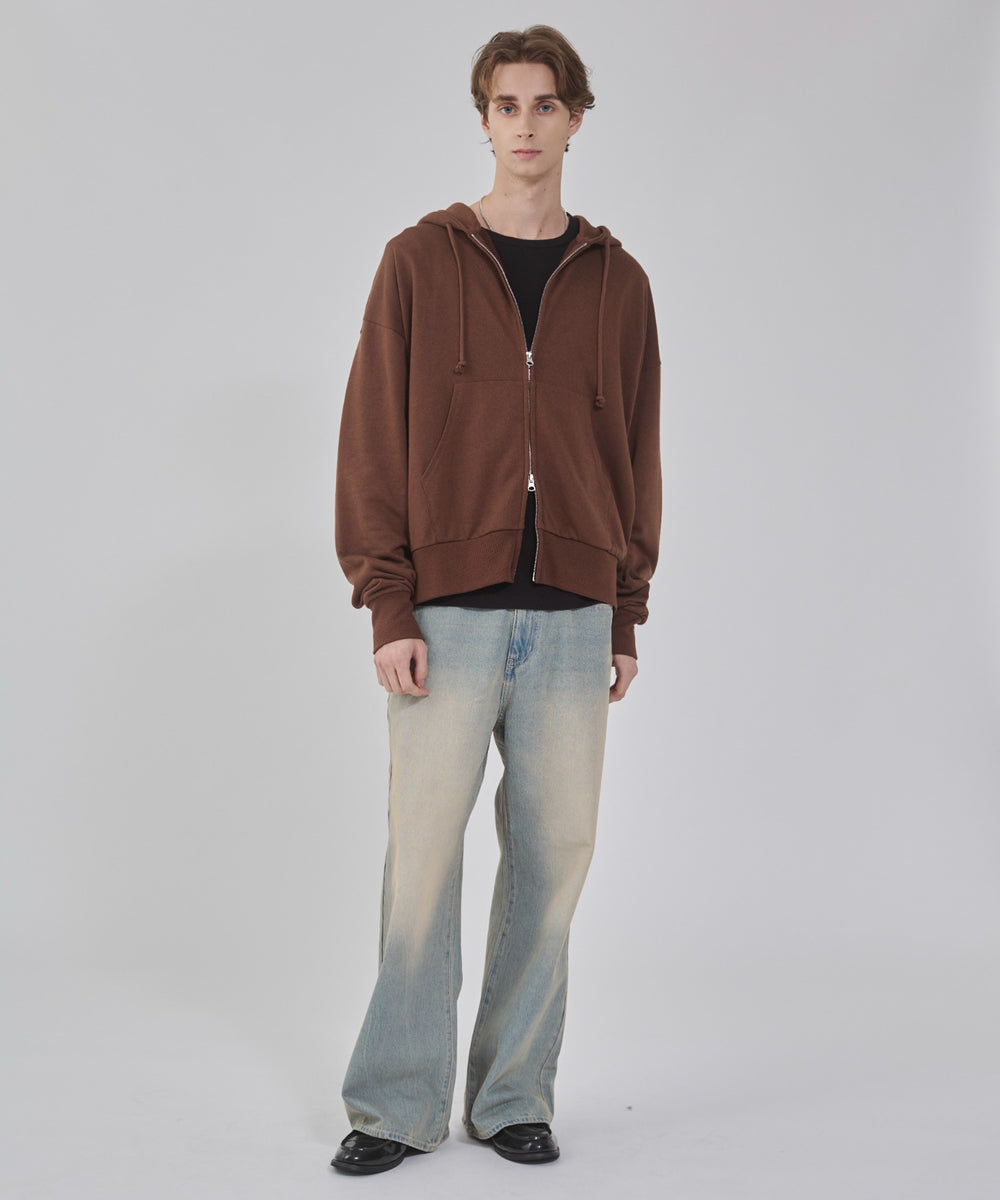 デニム淡加工 モデル：178cm L着用