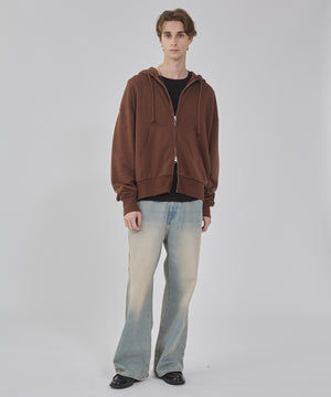 デニム淡加工 モデル：178cm L着用