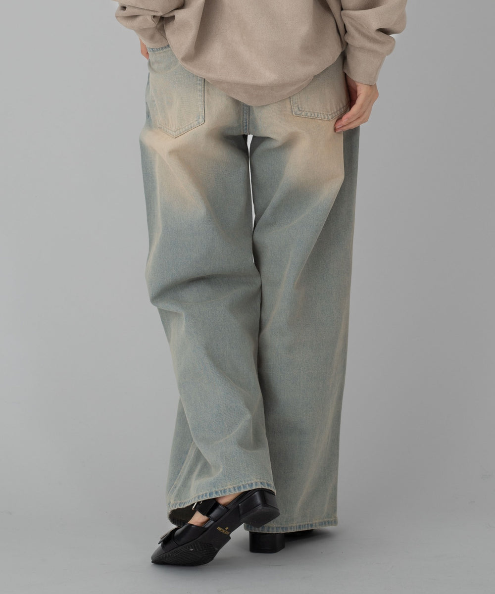 デニム淡加工 モデル：162cm M着用