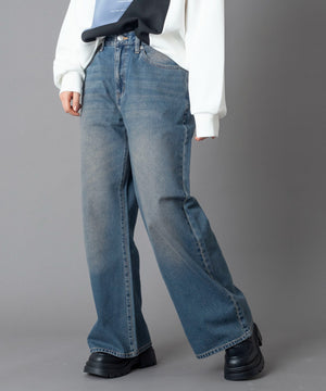 デニム中濃 モデル：162cm M着用