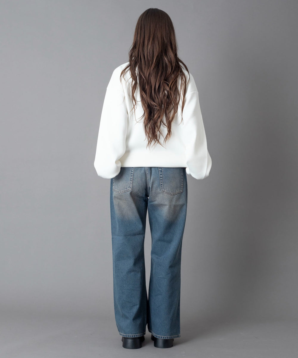 デニム中濃 モデル：162cm M着用