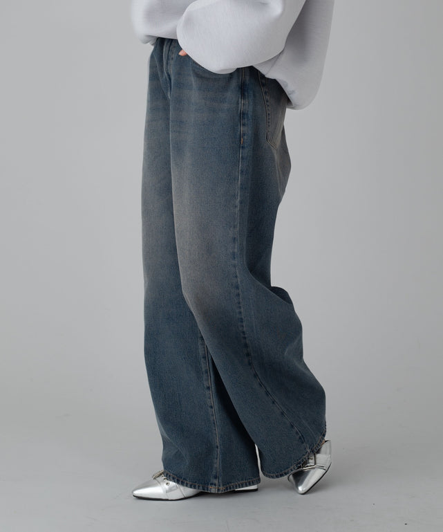 デニム中濃加工 モデル：162cm M着用