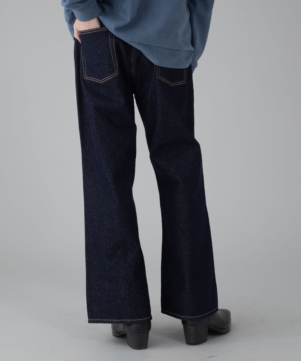 デニムインディゴ モデル：178cm L着用