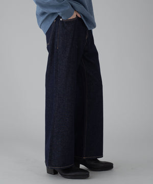 デニムインディゴ モデル：178cm L着用