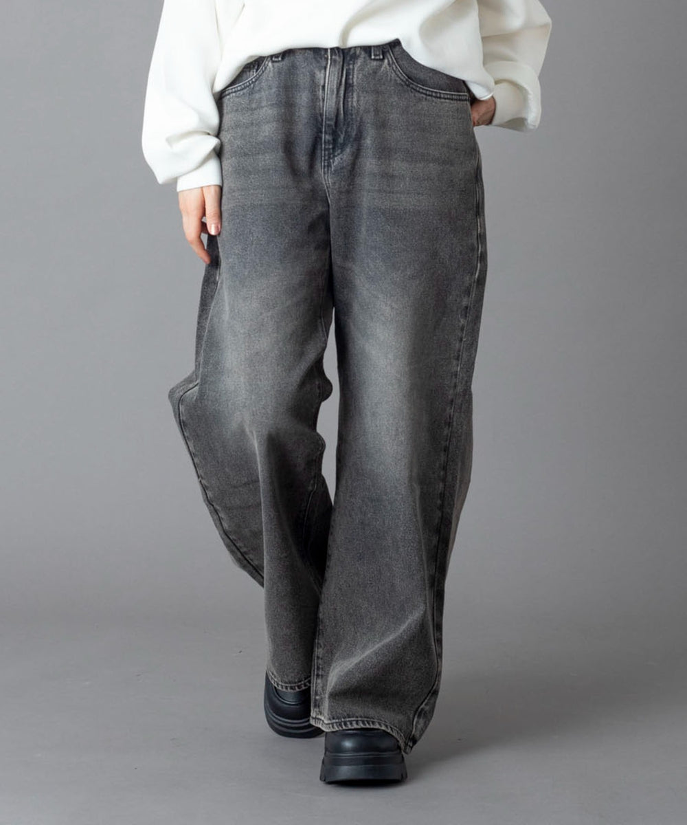 ブラック モデル：162cm M着用