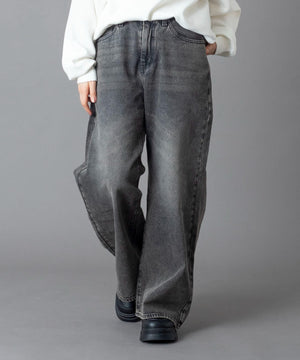 ブラック モデル：162cm M着用