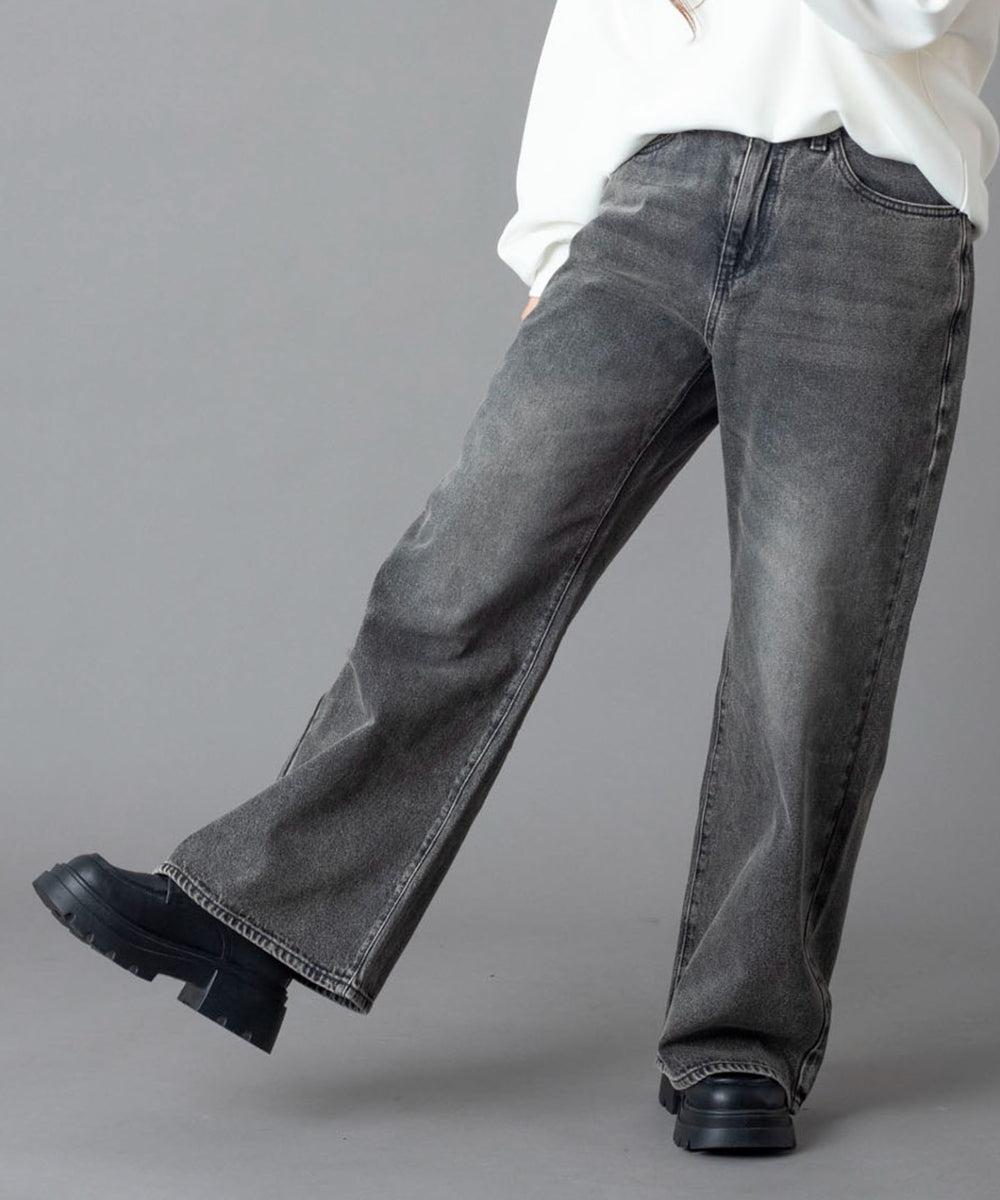 ブラック モデル：162cm M着用