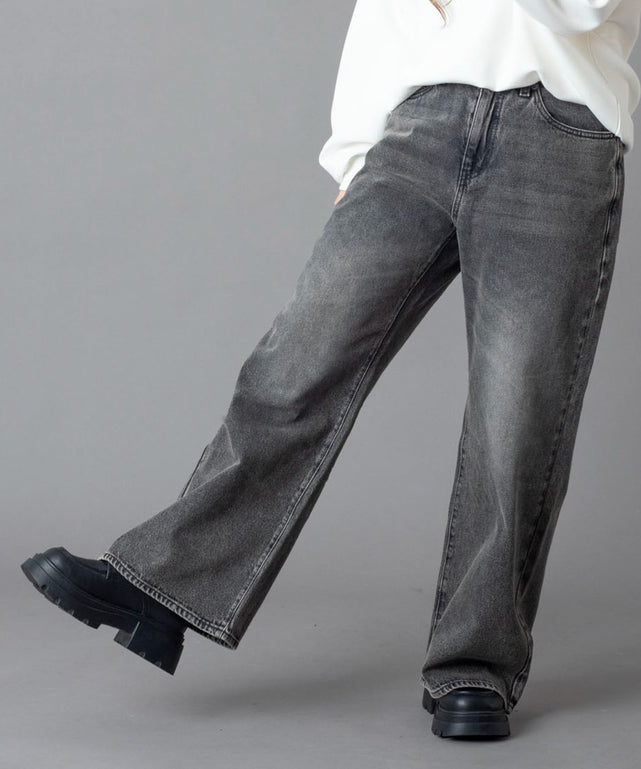 ブラック モデル：162cm M着用