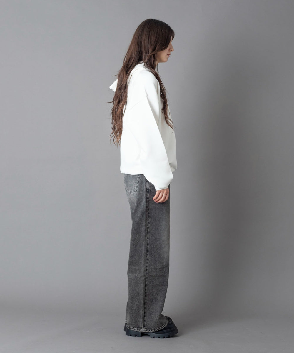 ブラック モデル：162cm M着用