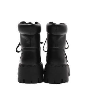 スニーカーブーツ