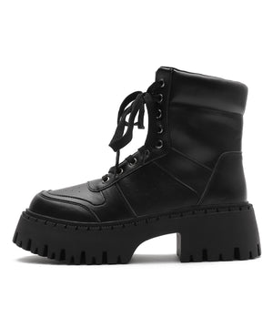 スニーカーブーツ