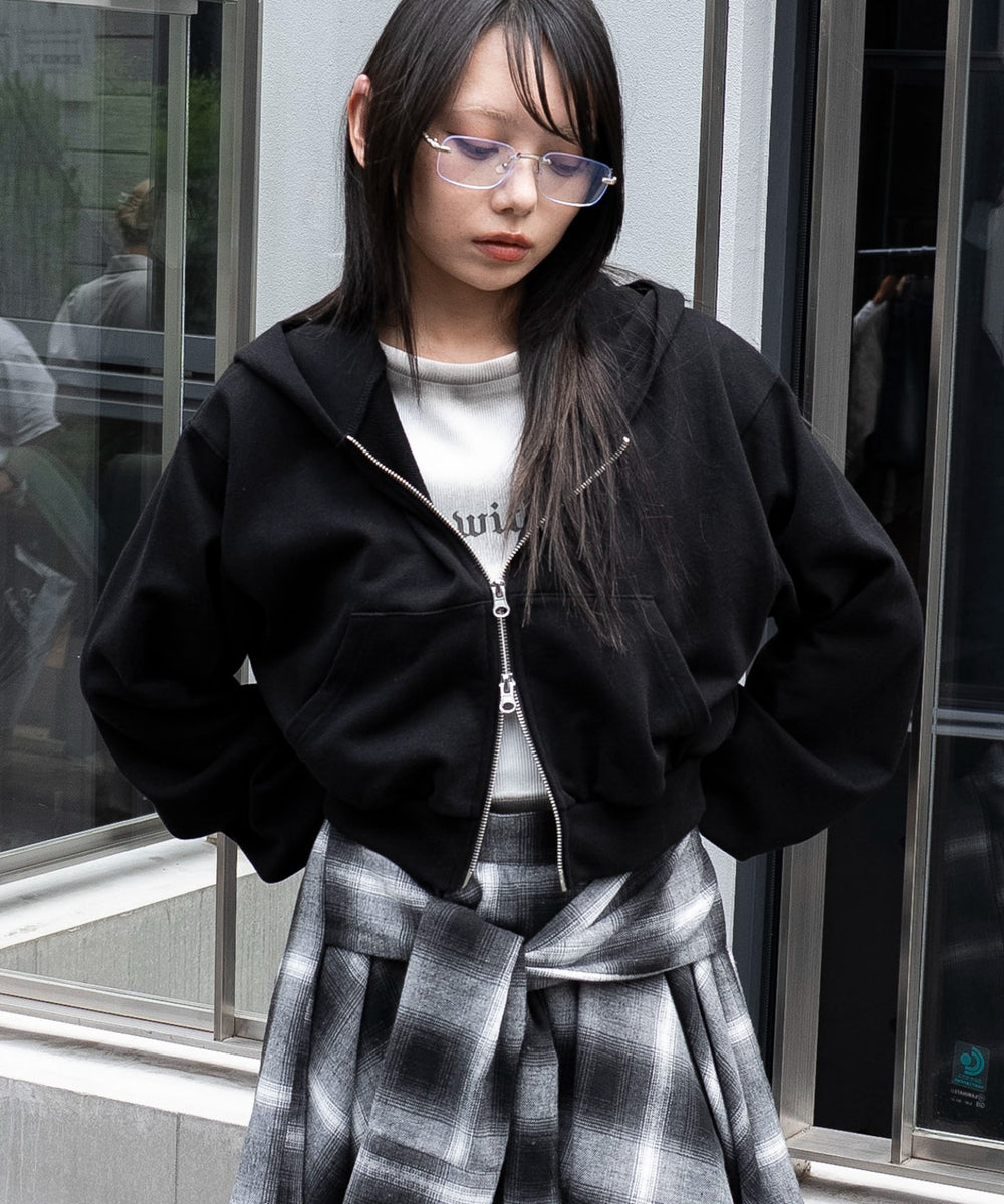 ブラック　モデル：159cm F着用