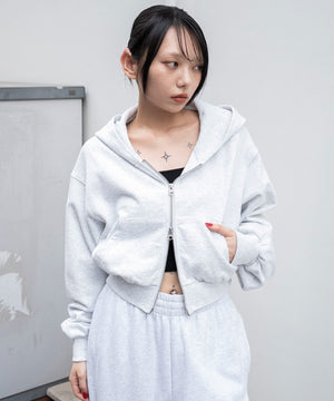 アッシュグレー　モデル：159cm F着用