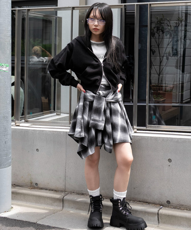 ブラック　モデル：159cm F着用