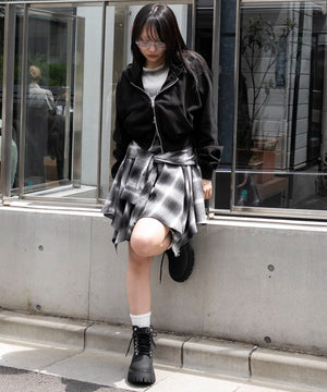 ブラック　モデル：159cm F着用