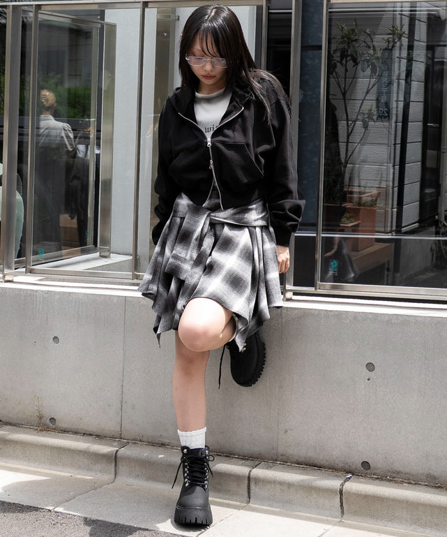 ブラック　モデル：159cm F着用