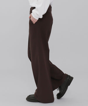 ブラウン モデル：175cm L着用