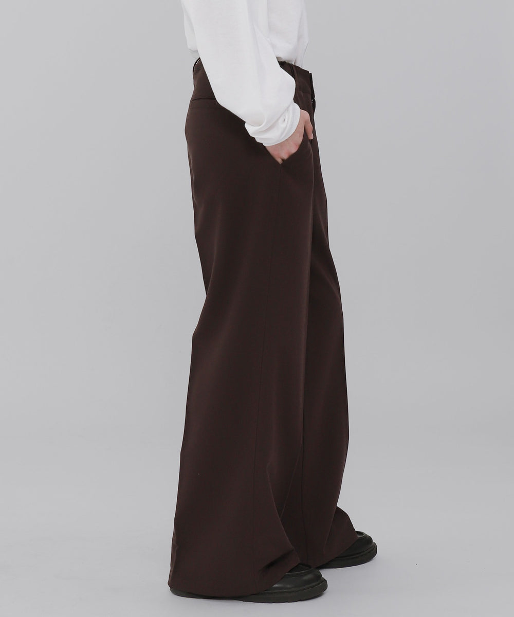 ブラウン モデル：175cm L着用