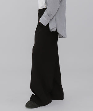 ブラック モデル：175cm L着用