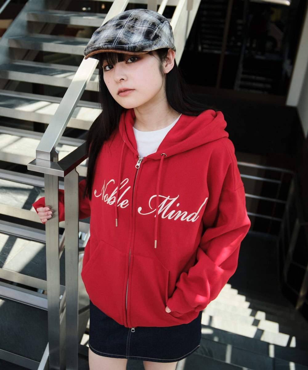 レッド　モデル：160㎝　M着用