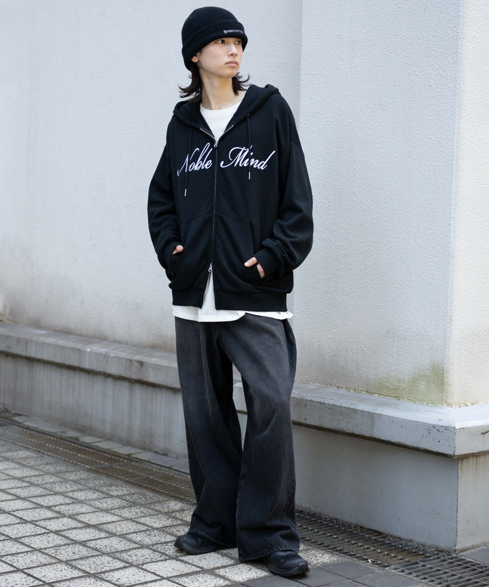 ブラック モデル：175cm L着用