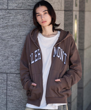 ブラウン モデル：175cm L着用