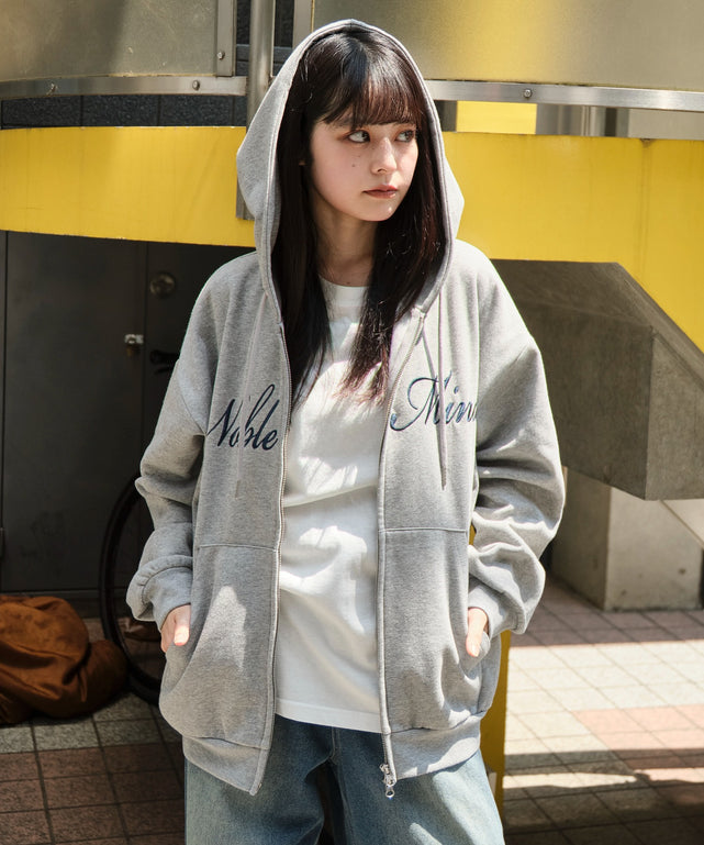 グレーソノタ　モデル：160㎝　M着用