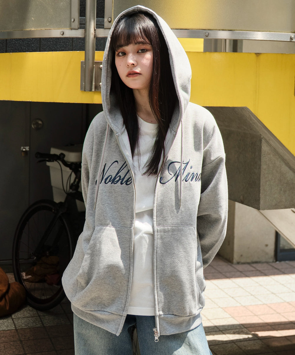 グレーソノタ　モデル：160㎝　M着用