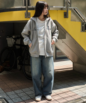 グレーソノタ　モデル：160㎝　M着用