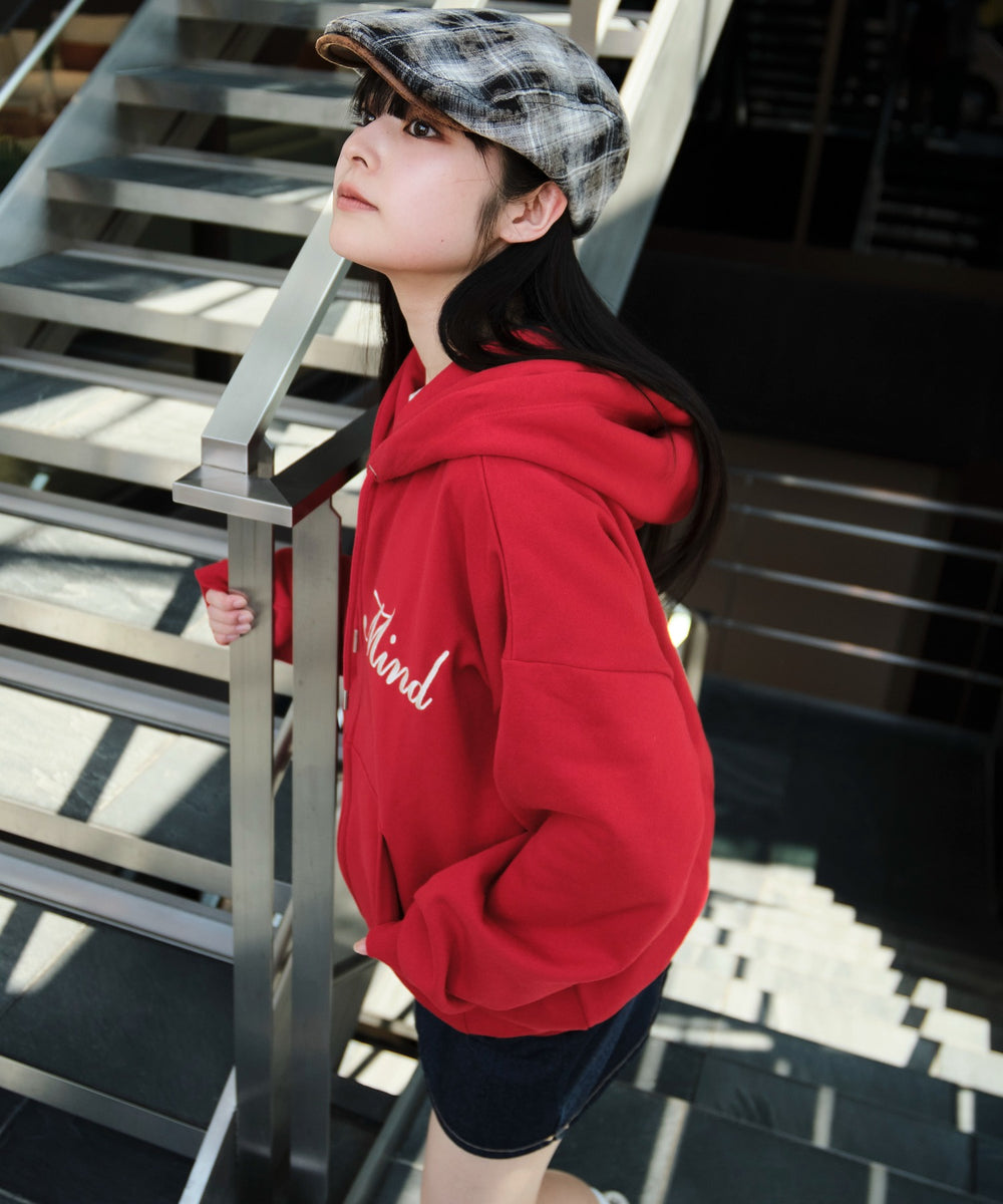 レッド　モデル：160㎝　M着用