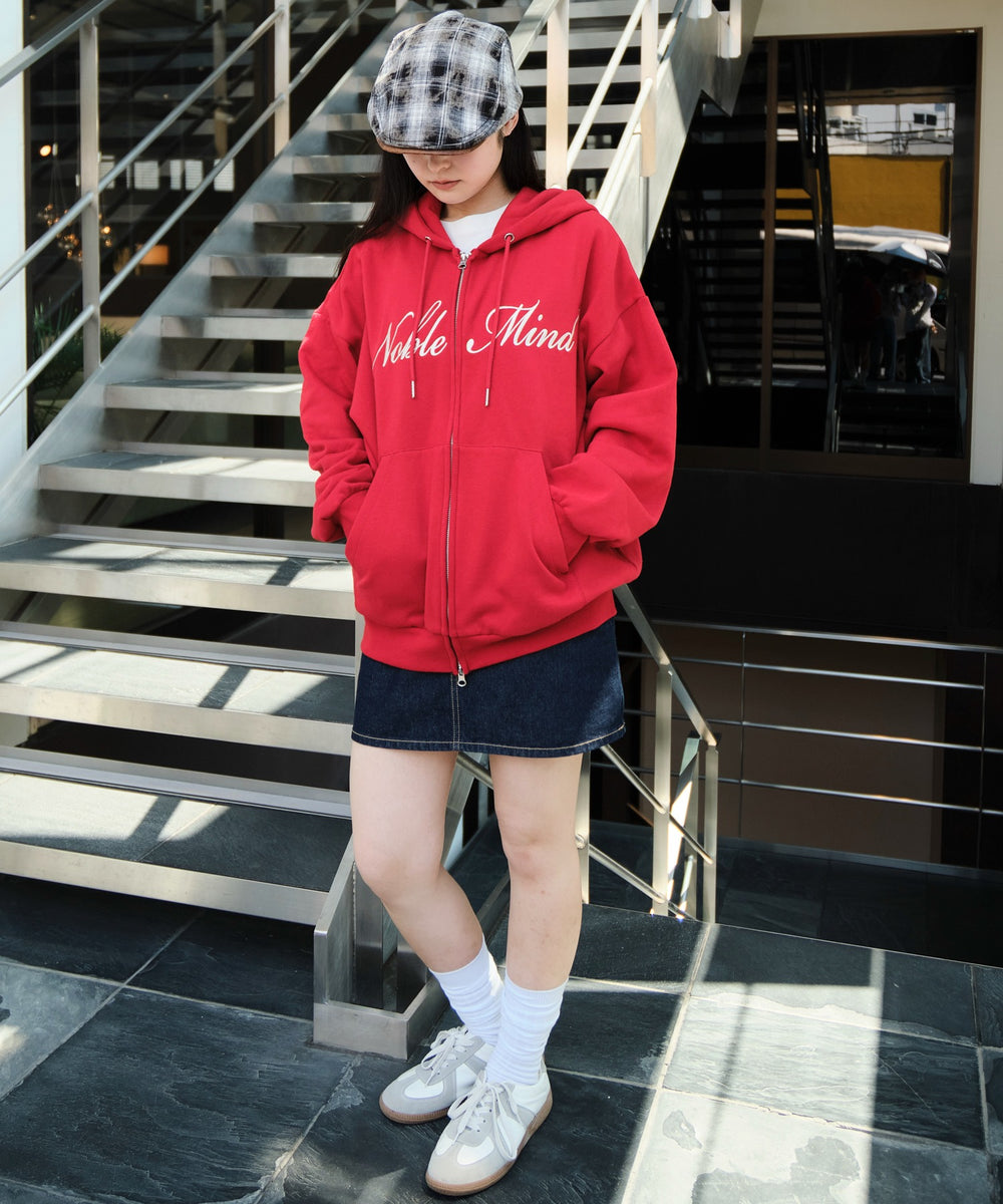 レッド　モデル：160㎝　M着用