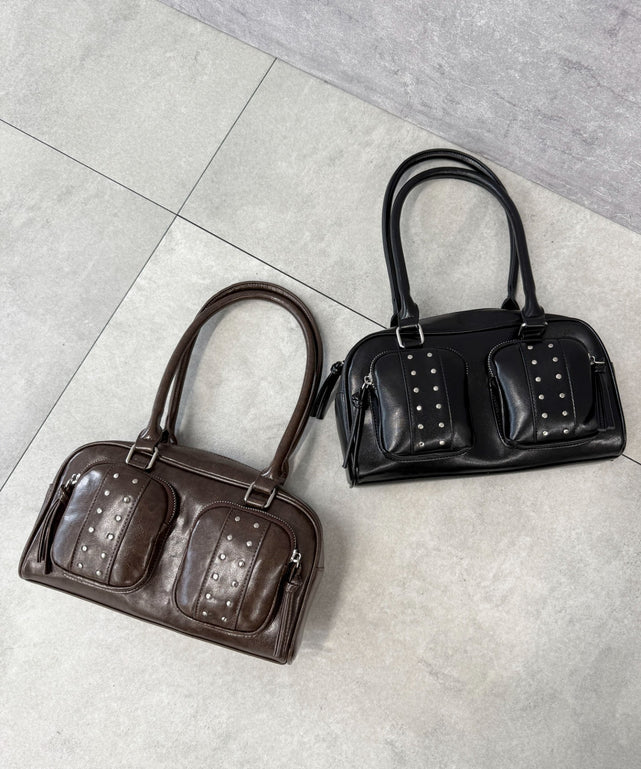 スタッズ付き立体ポケットボストン