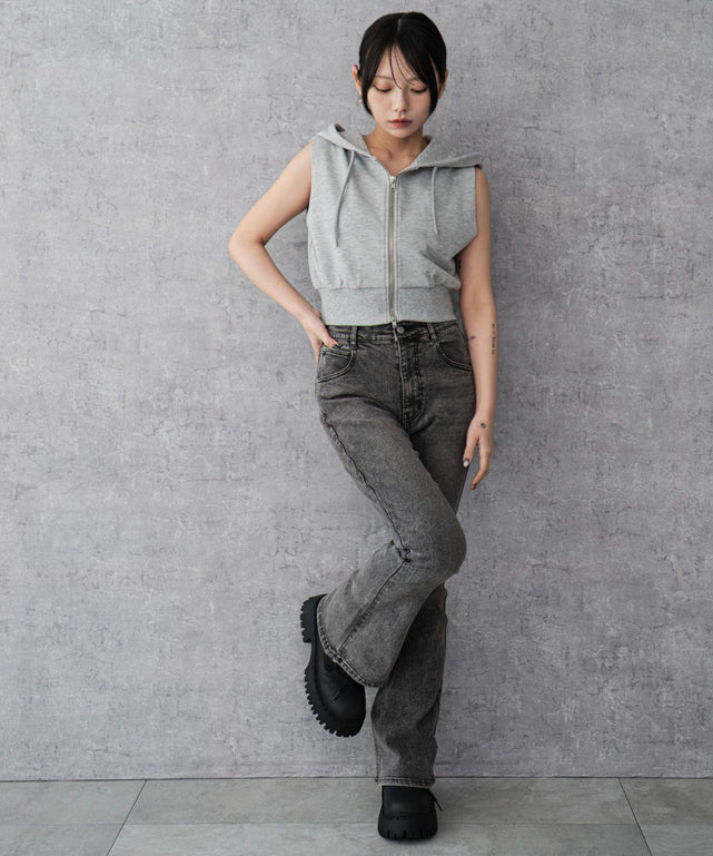 ブラック モデル：159cm M着用