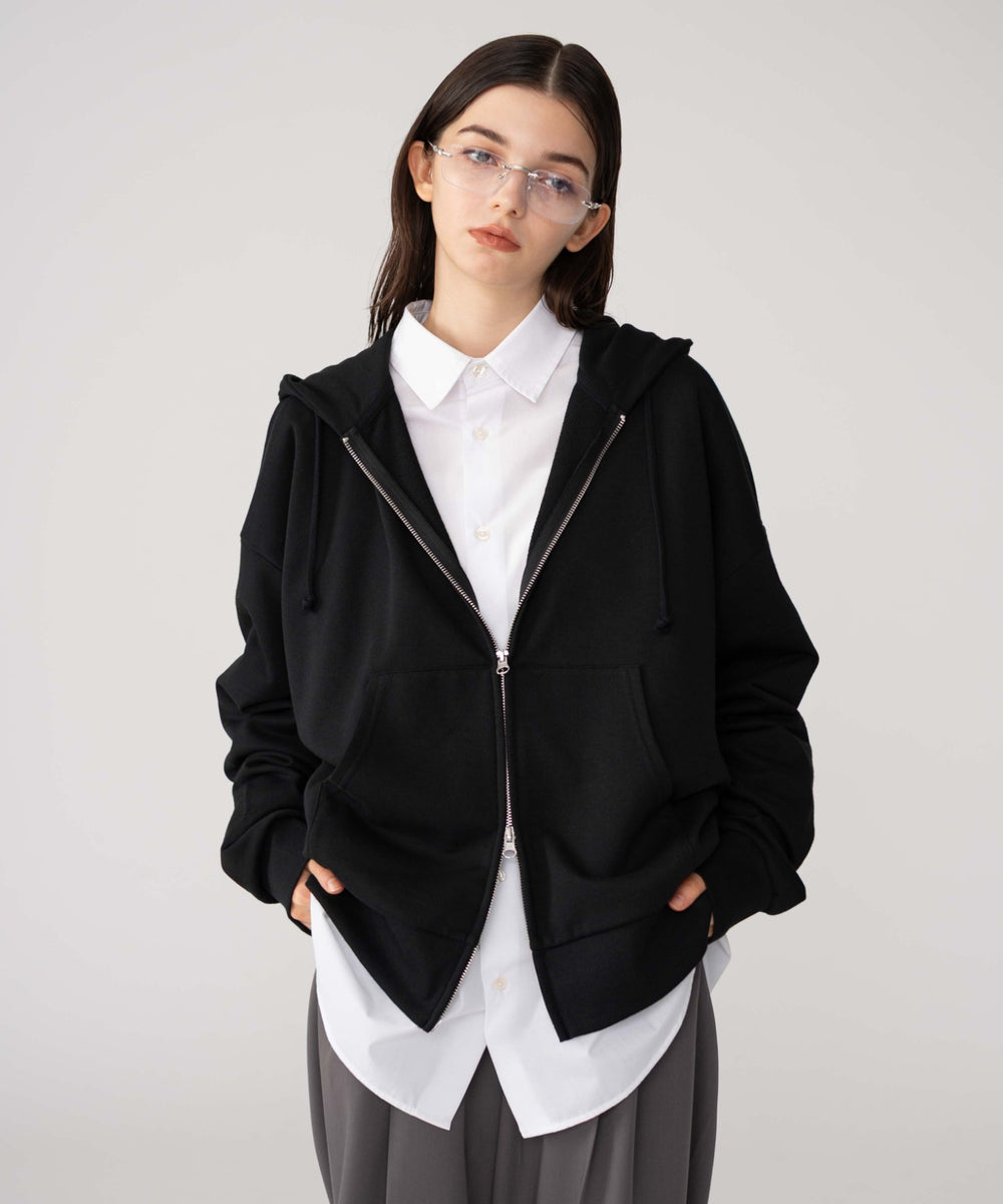 ブラック モデル：162cm 　M着用