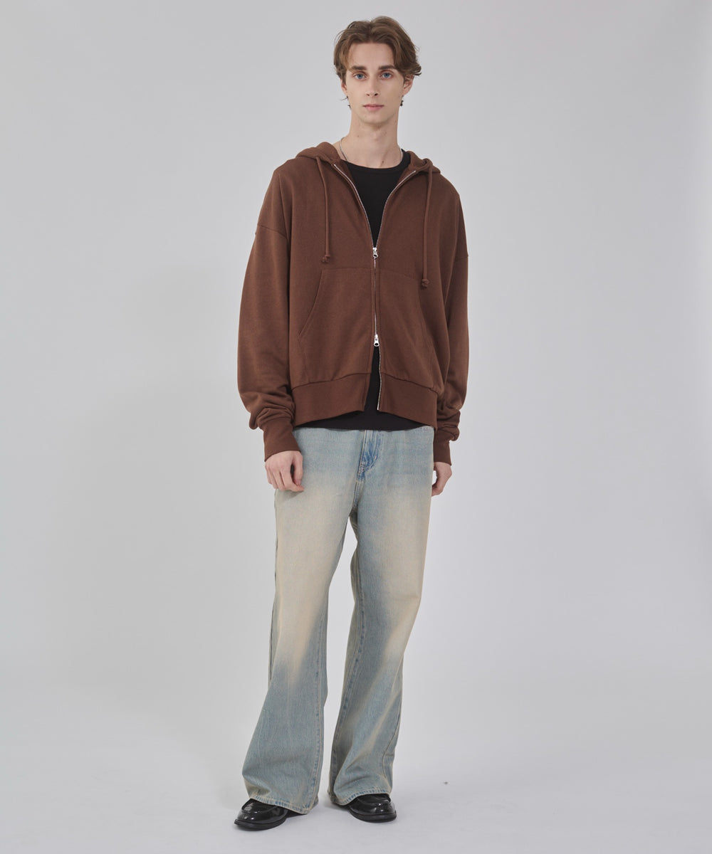 ブラウン モデル：178cm L着用