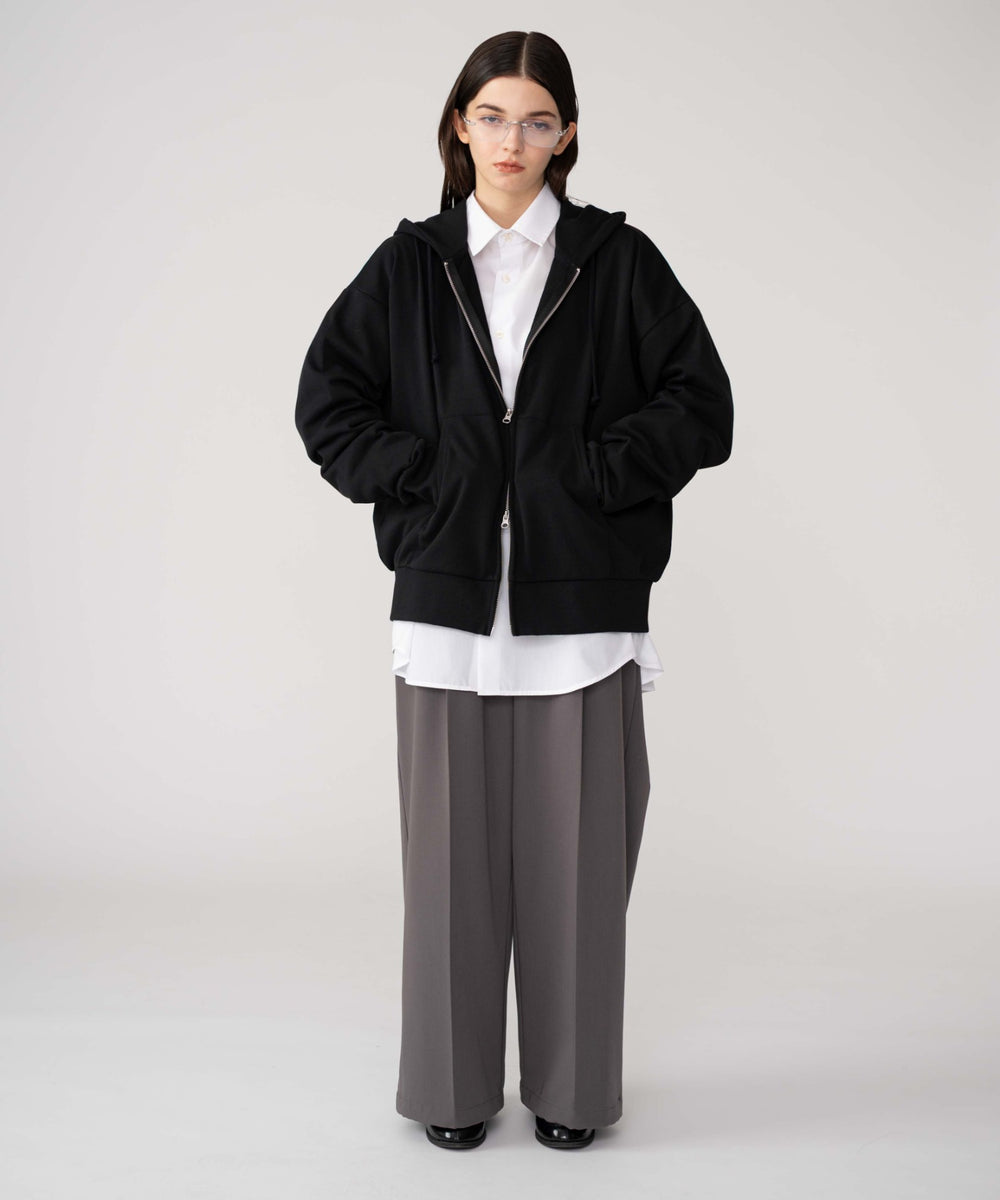 ブラック モデル：162cm 　M着用