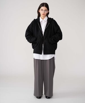 ブラック モデル：162cm 　M着用