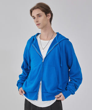 ブルー モデル：178cm L着用