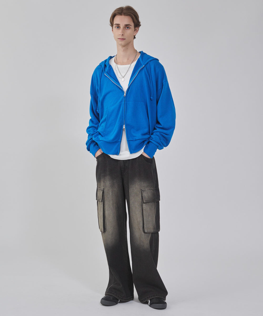 ブルー モデル：178cm L着用