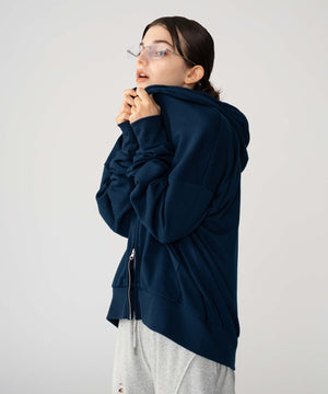 ネイビー モデル：162cm 　M着用