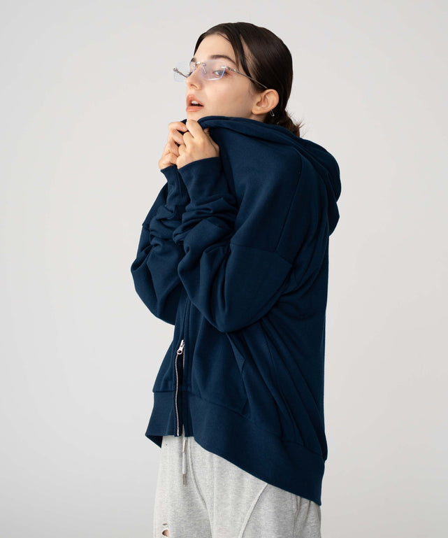 ネイビー モデル：162cm 　M着用