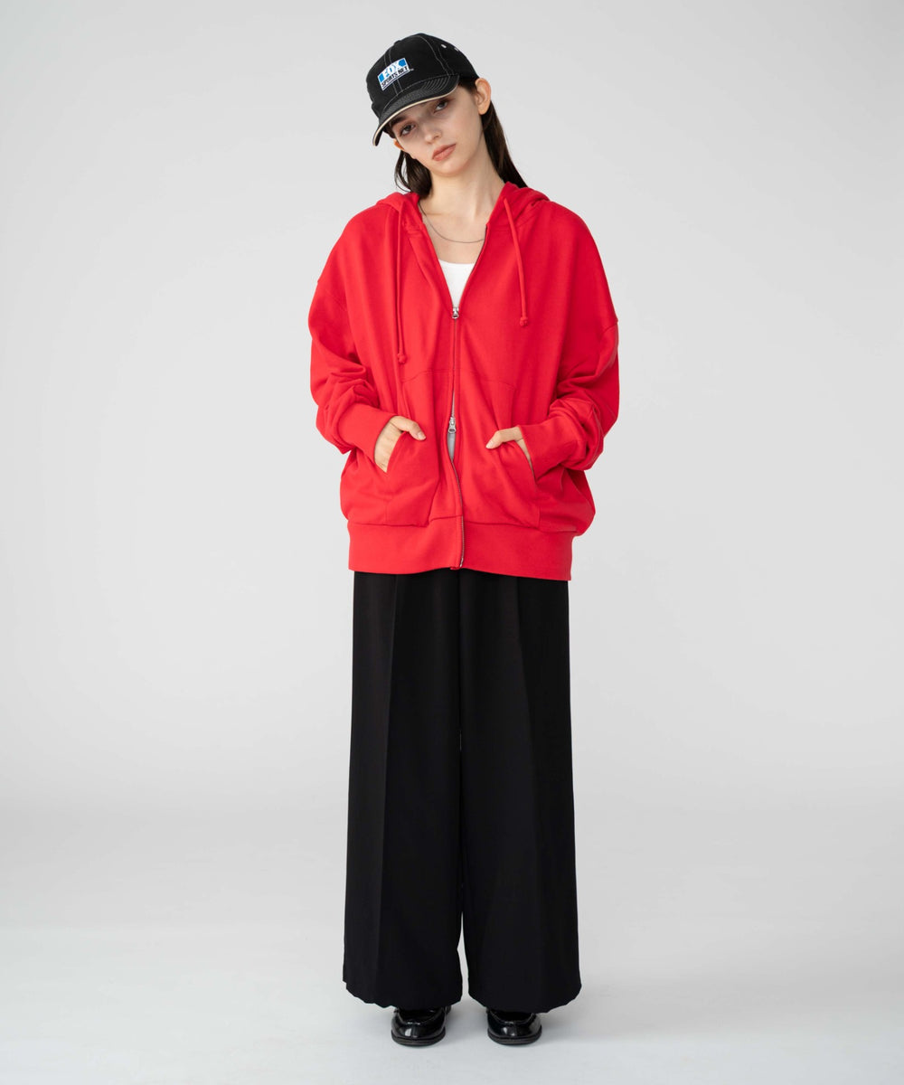 レッド モデル：162cm 　M着用