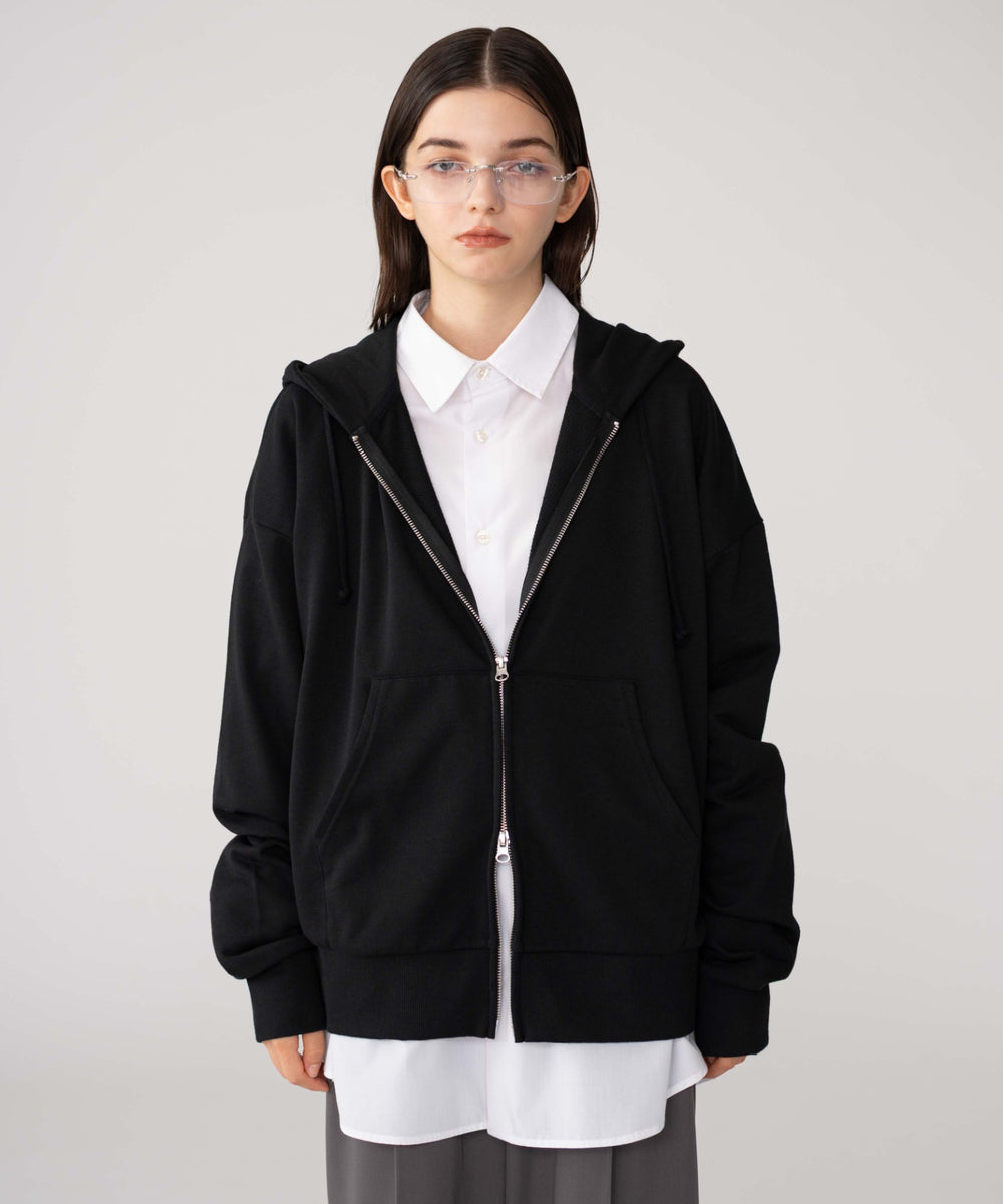 ブラック モデル：162cm 　M着用