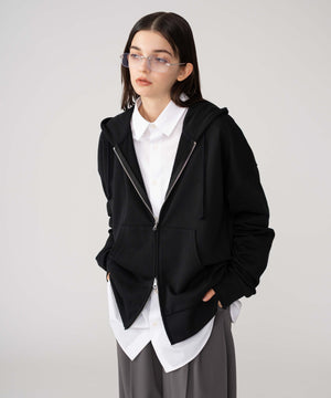 ブラック モデル：162cm 　M着用